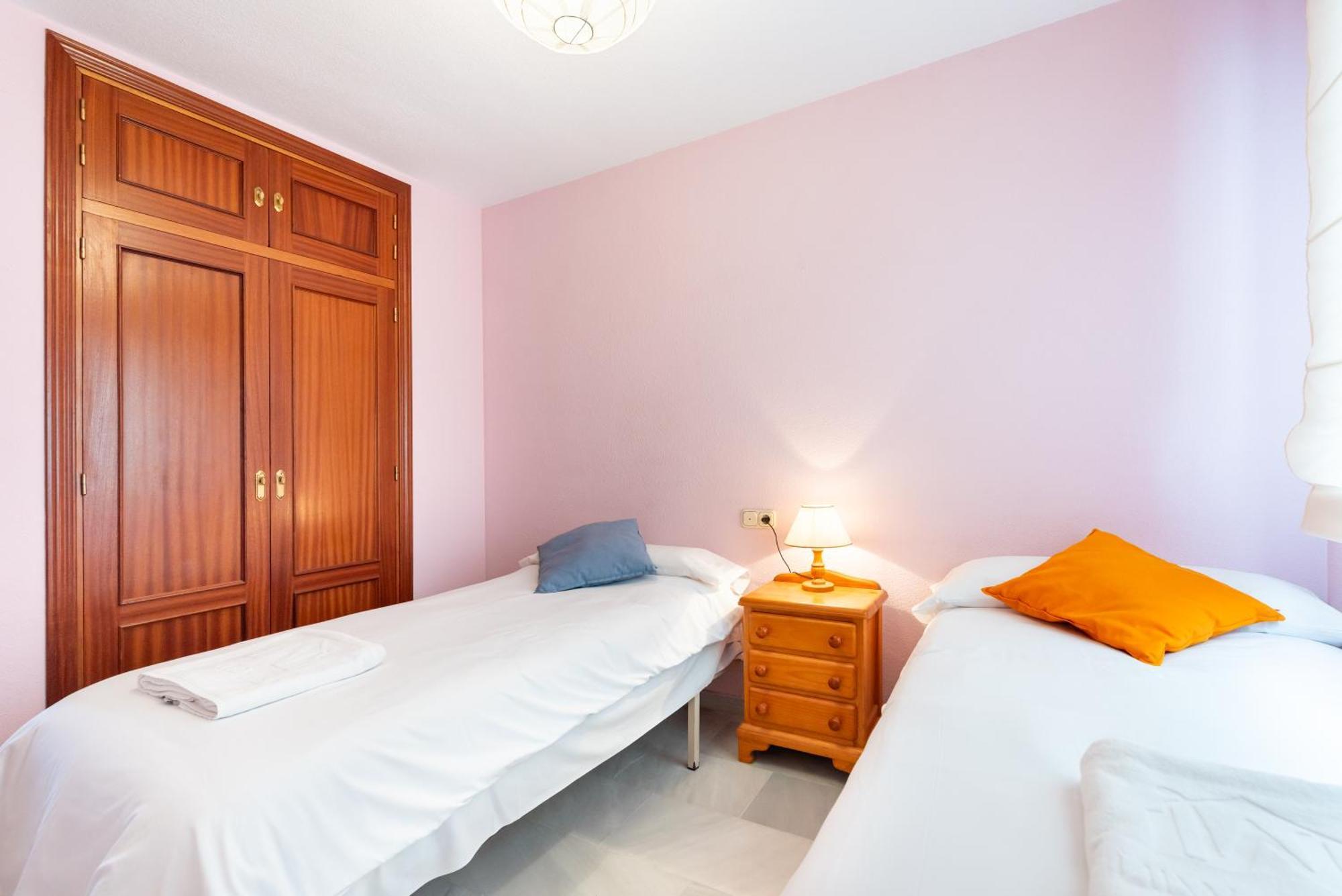 Wintowinrentals 1ª Linea De Playa, Parking Y Wifi Rincon de la Victoria Exterior photo