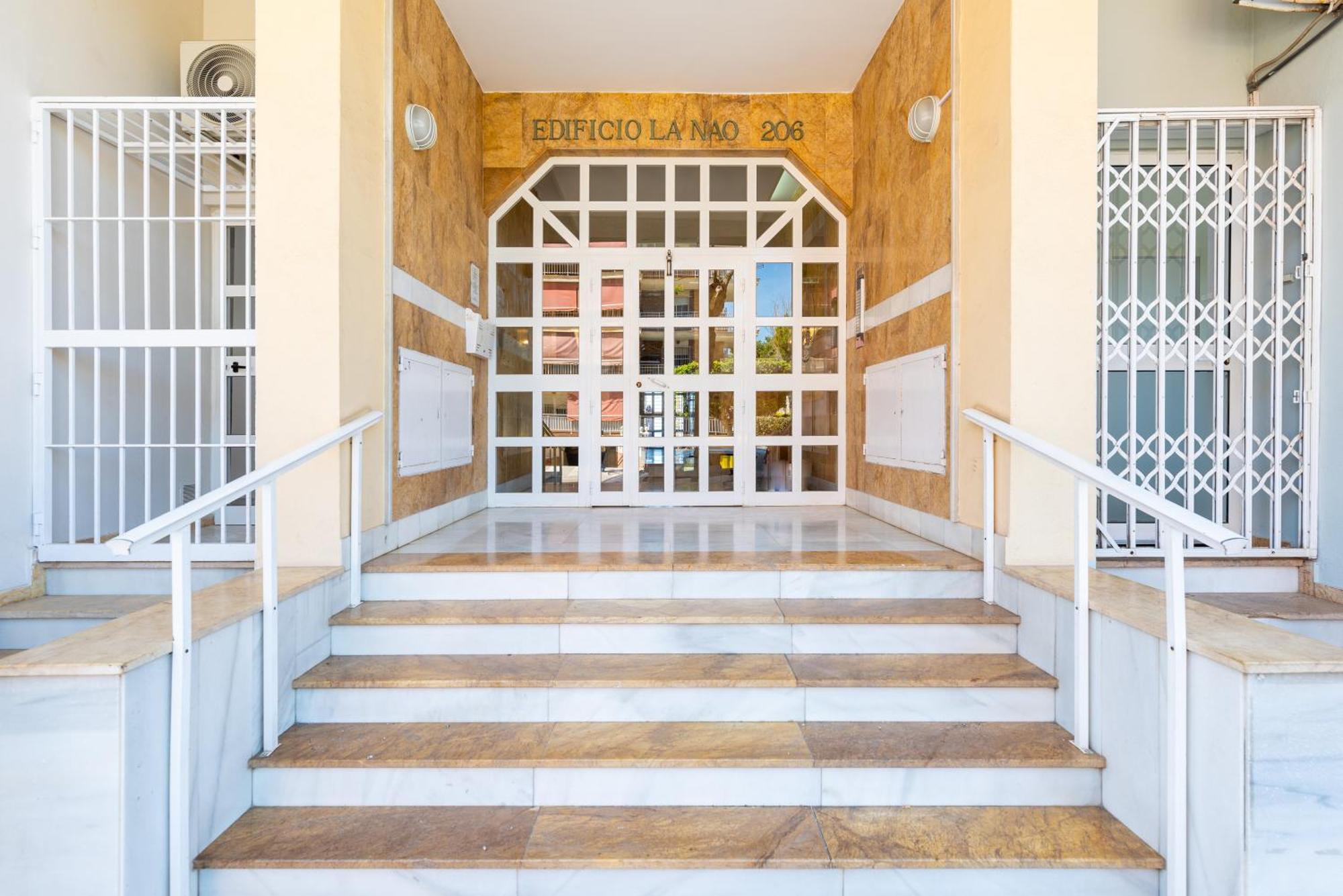 Wintowinrentals 1ª Linea De Playa, Parking Y Wifi Rincon de la Victoria Exterior photo