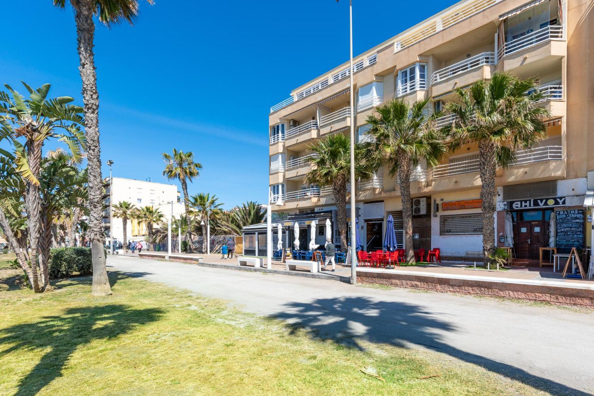 Wintowinrentals 1ª Linea De Playa, Parking Y Wifi Rincon de la Victoria Exterior photo
